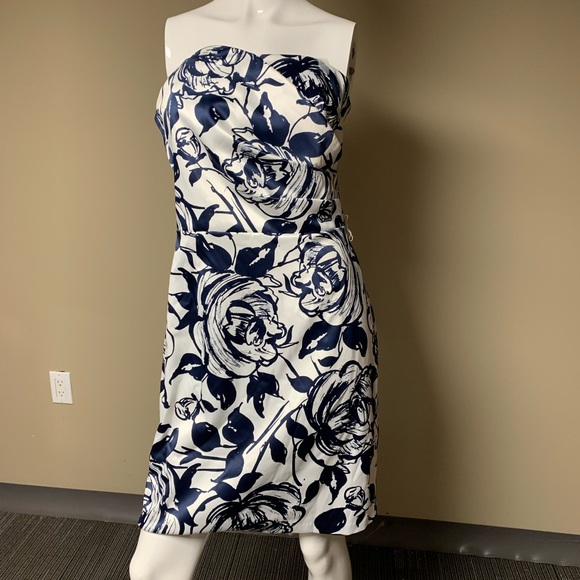 Beautiful le chateau dress - Picture 2 of 3